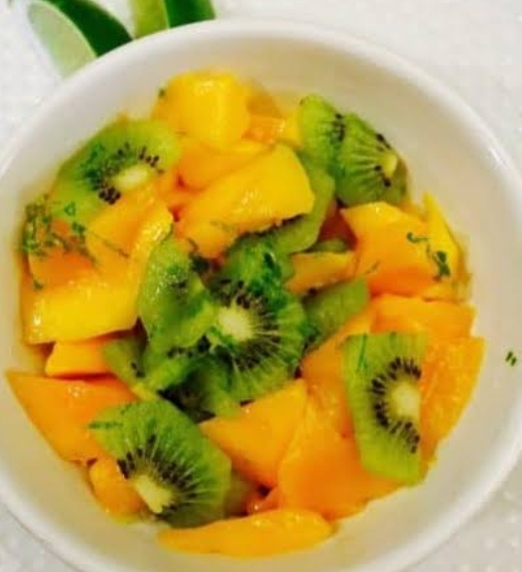 Delicious Mango Kiwi Salad